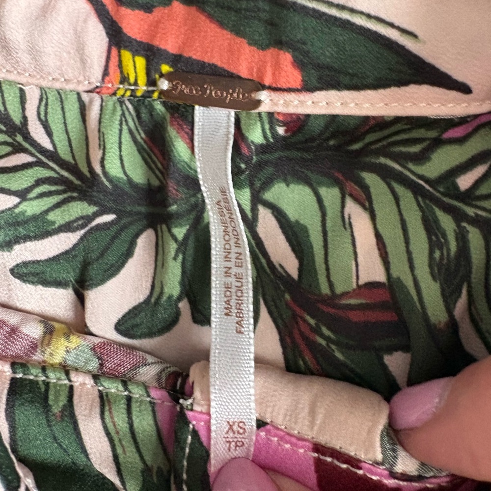 Free People Womens Long Sleeve Under The Palms Button Up Floral Resort Blouse XS - Picture 5 of 10